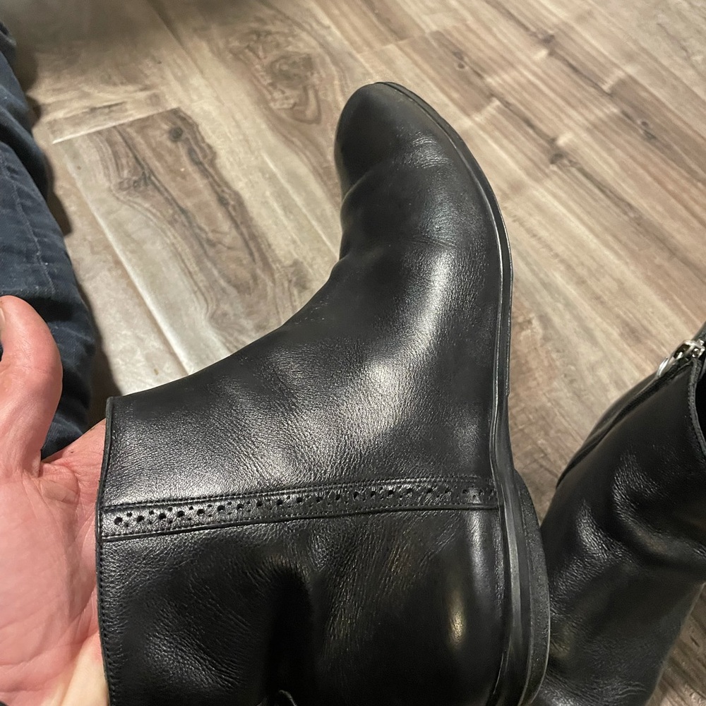 Sergio Rossi size 11 leather boots-made in Italy.